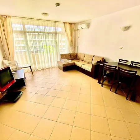 Grand Kamelia Sunny Apartmán