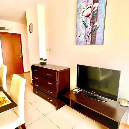 Grand Kamelia Sunny Apartament *