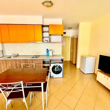 Grand Kamelia Sunny Slantchev Briag